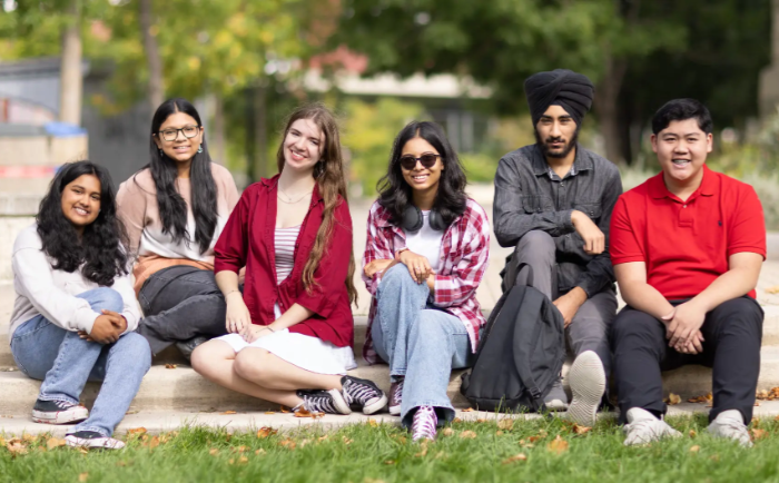 University of Winnipeg Collegiate (UWC) 加拿大溫尼伯大學附屬高中